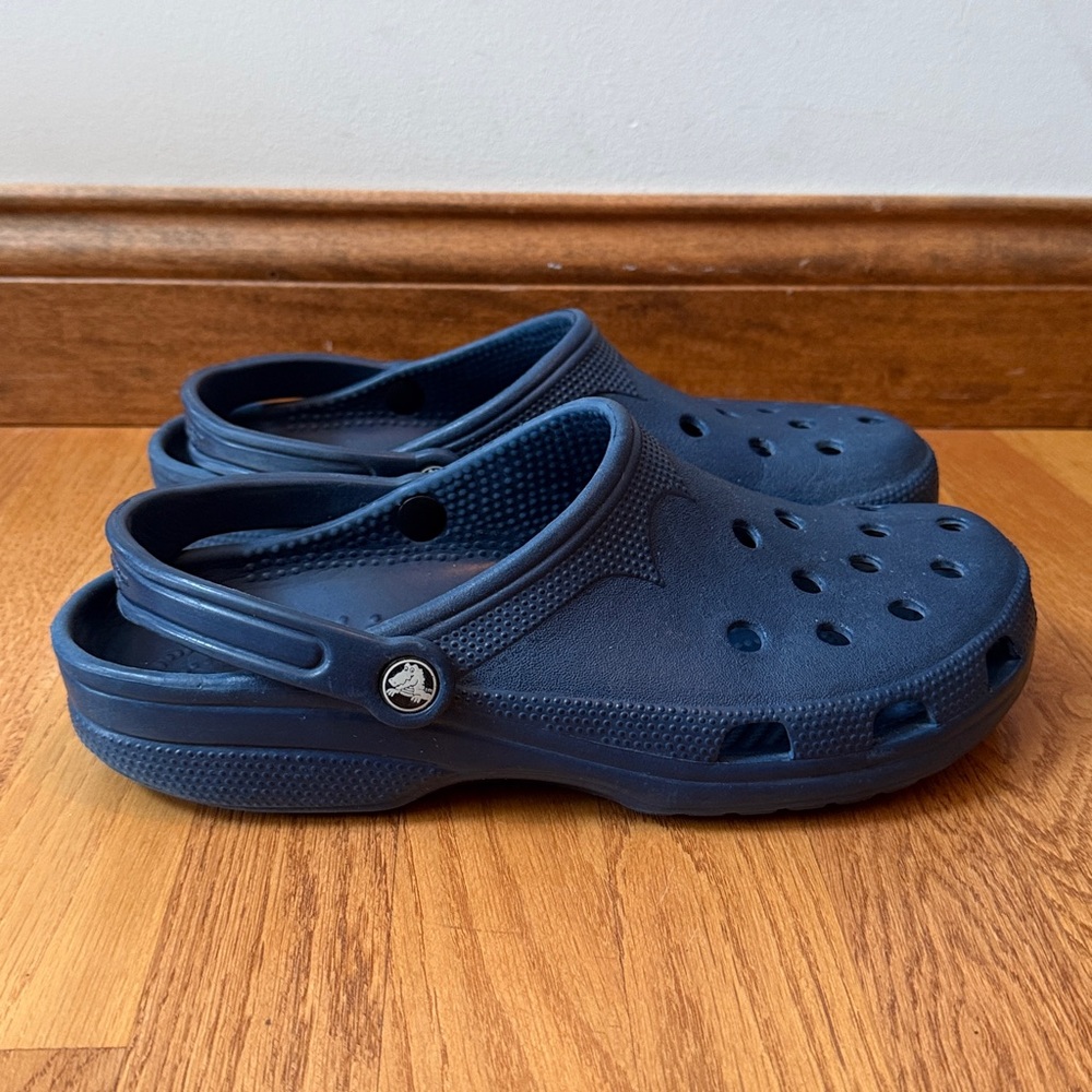 CROCS Classic Clogs Navy Blue Unisex Men’s 10-11 Women’s 12-14 Great Condition! - Picture 3 of 9